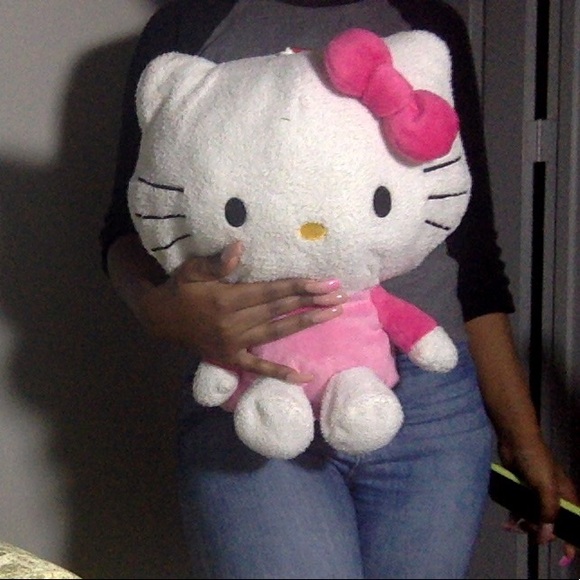 reversible Hello Kitty pillow - Picture 4 of 5
